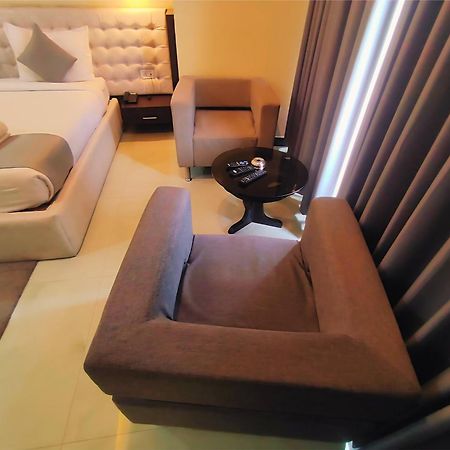 Hotel Papilio Māldah المظهر الخارجي الصورة
