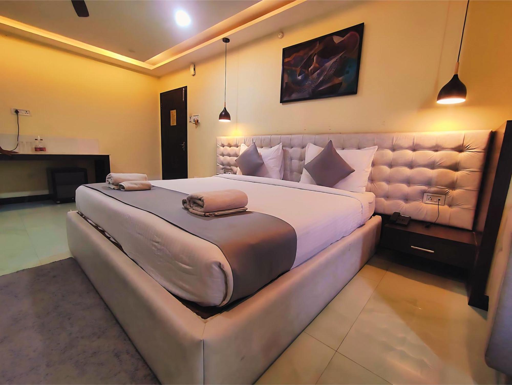 Hotel Papilio Māldah المظهر الخارجي الصورة