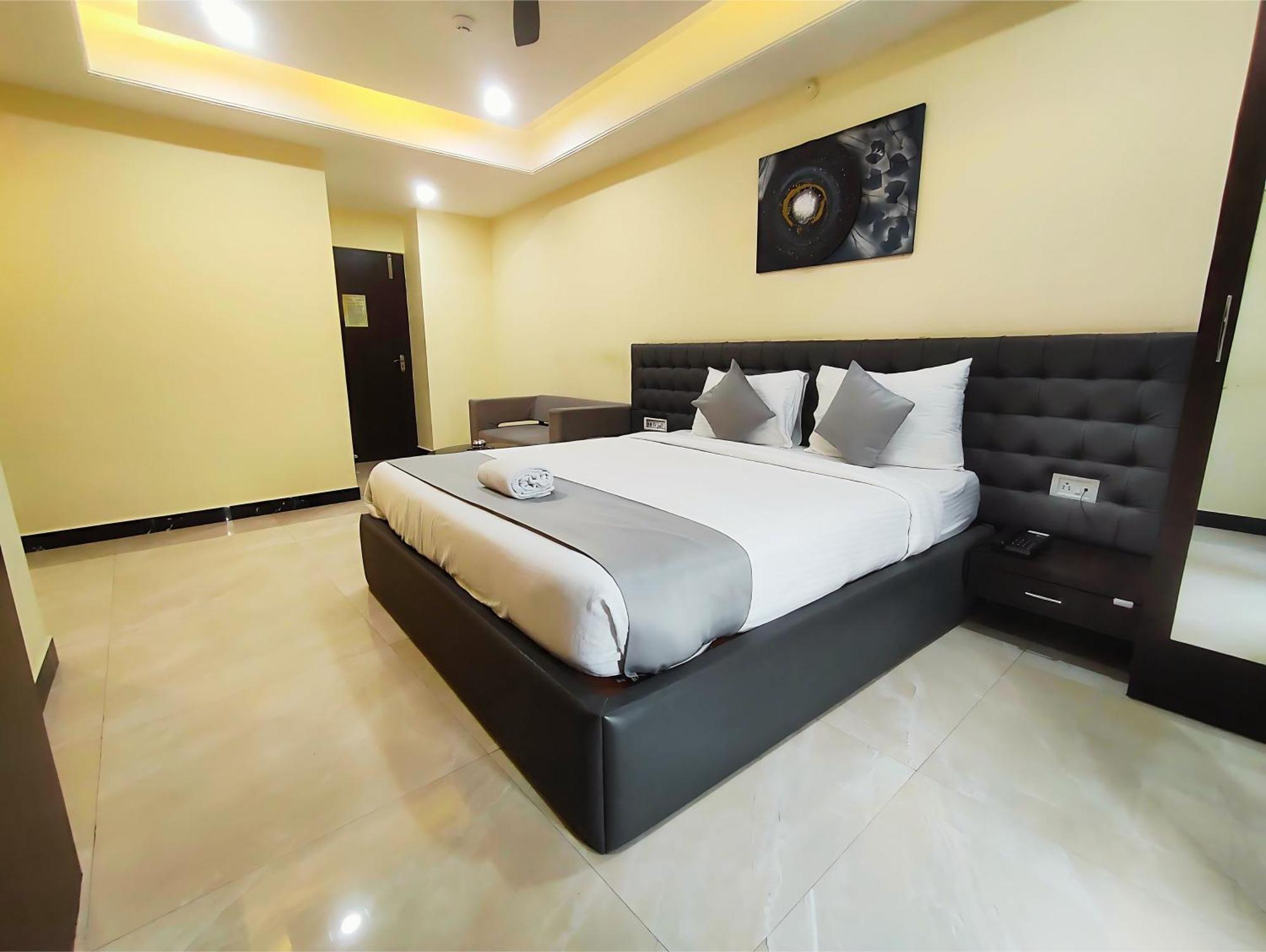 Hotel Papilio Māldah المظهر الخارجي الصورة