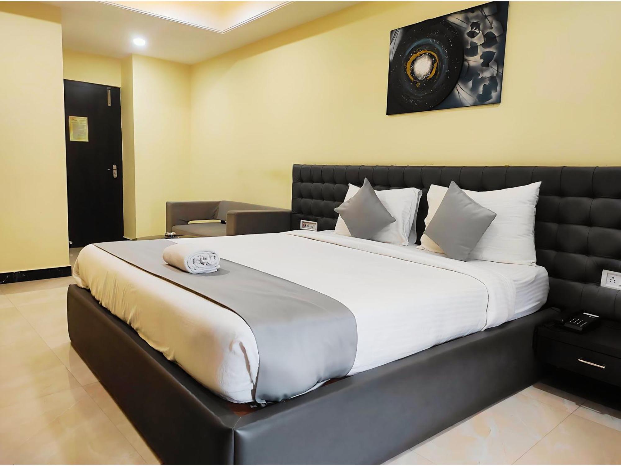 Hotel Papilio Māldah المظهر الخارجي الصورة